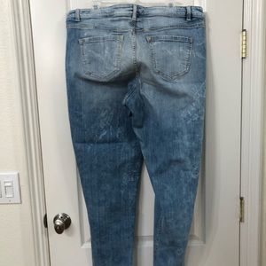 Light blue boyfriend jeans